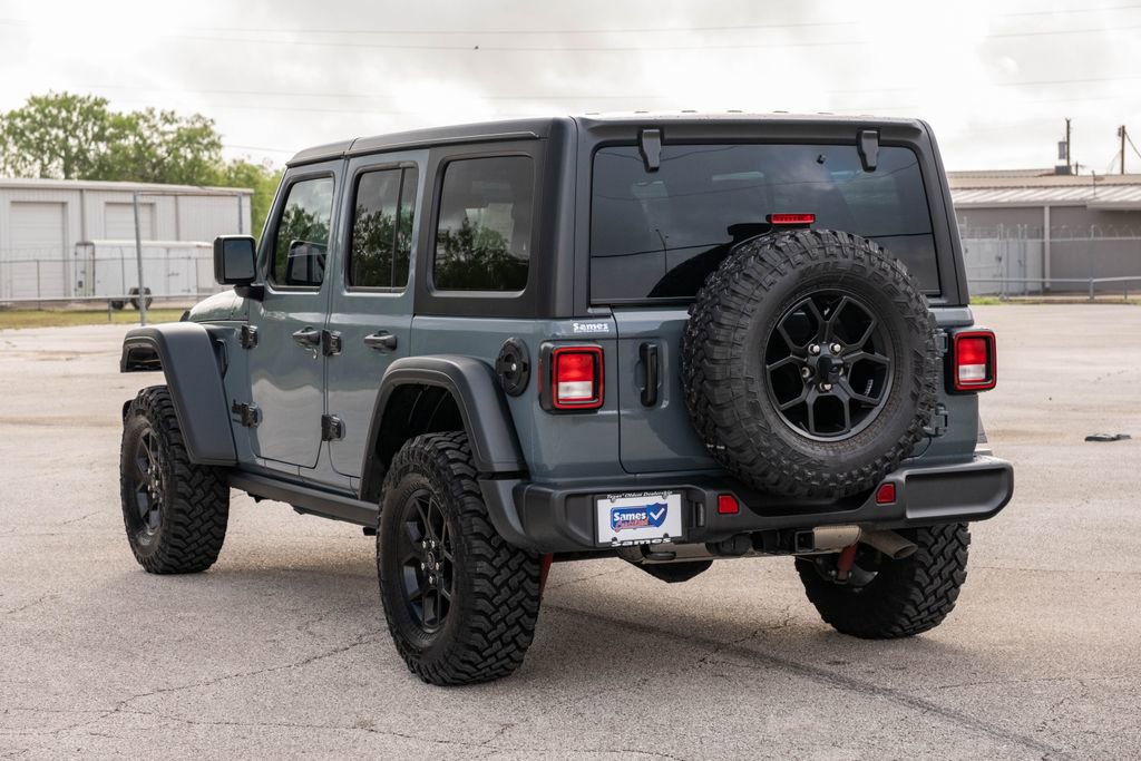 Used 2025 Jeep Wrangler Willys image 5