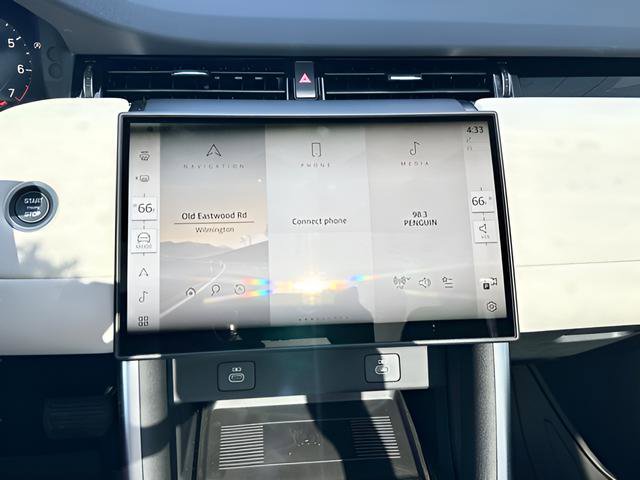 Certified 2025 Land Rover Discovery Sport S image 24