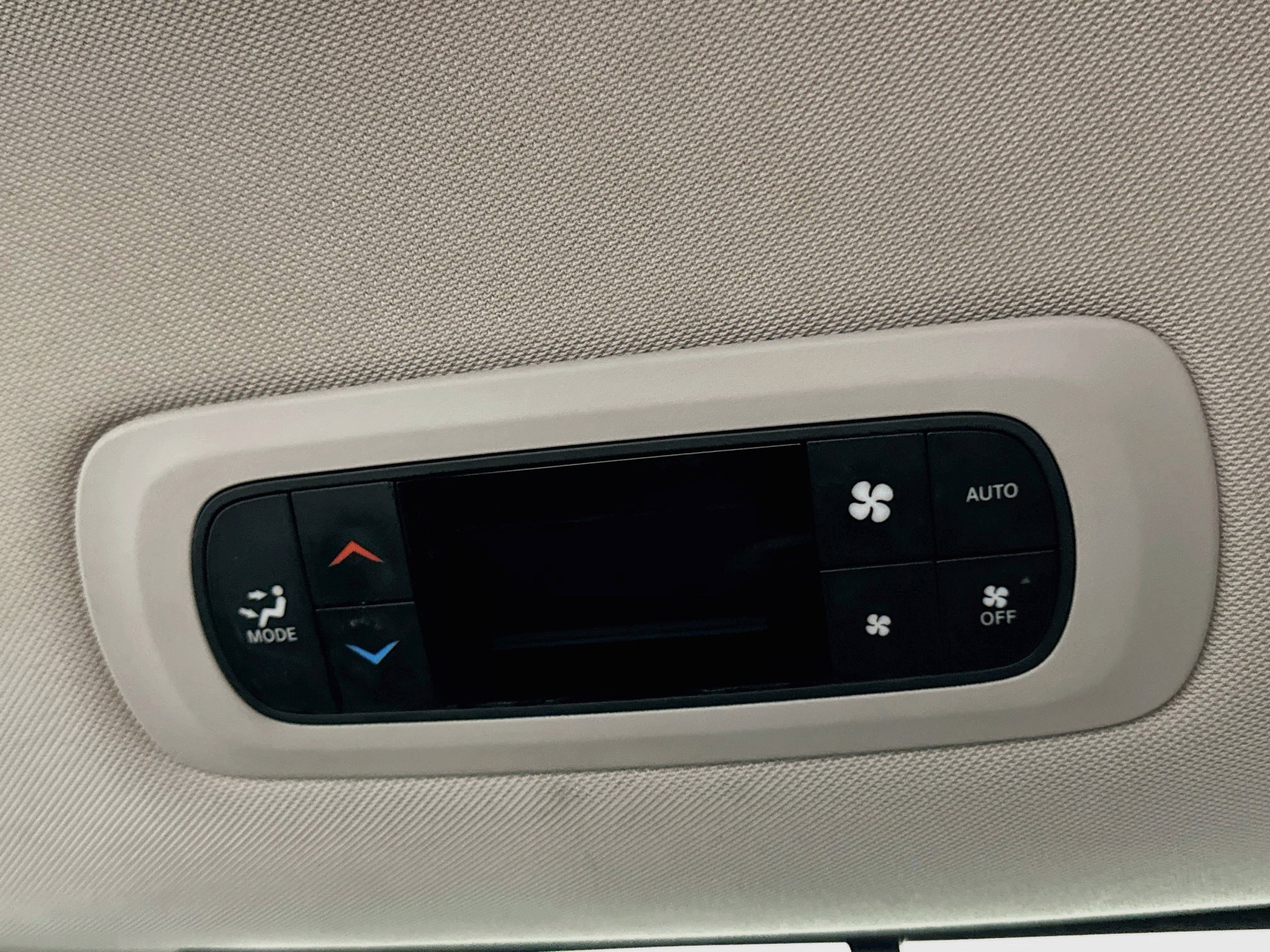 Used 2019 Chrysler Pacifica Touring-L FWD image 26