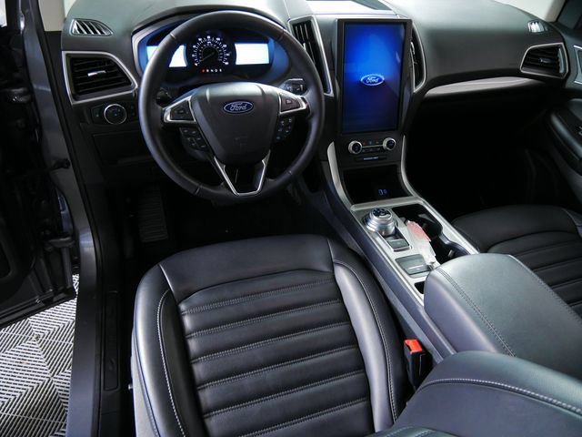 Certified 2024 Ford Edge SEL w/ Convenience Package AWD/4WD image 4