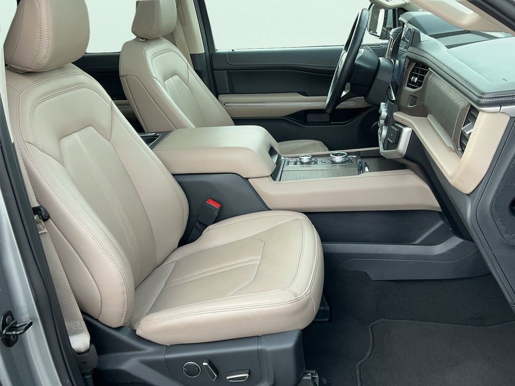 Used 2024 Ford Expedition Limited AWD/4WD image 26