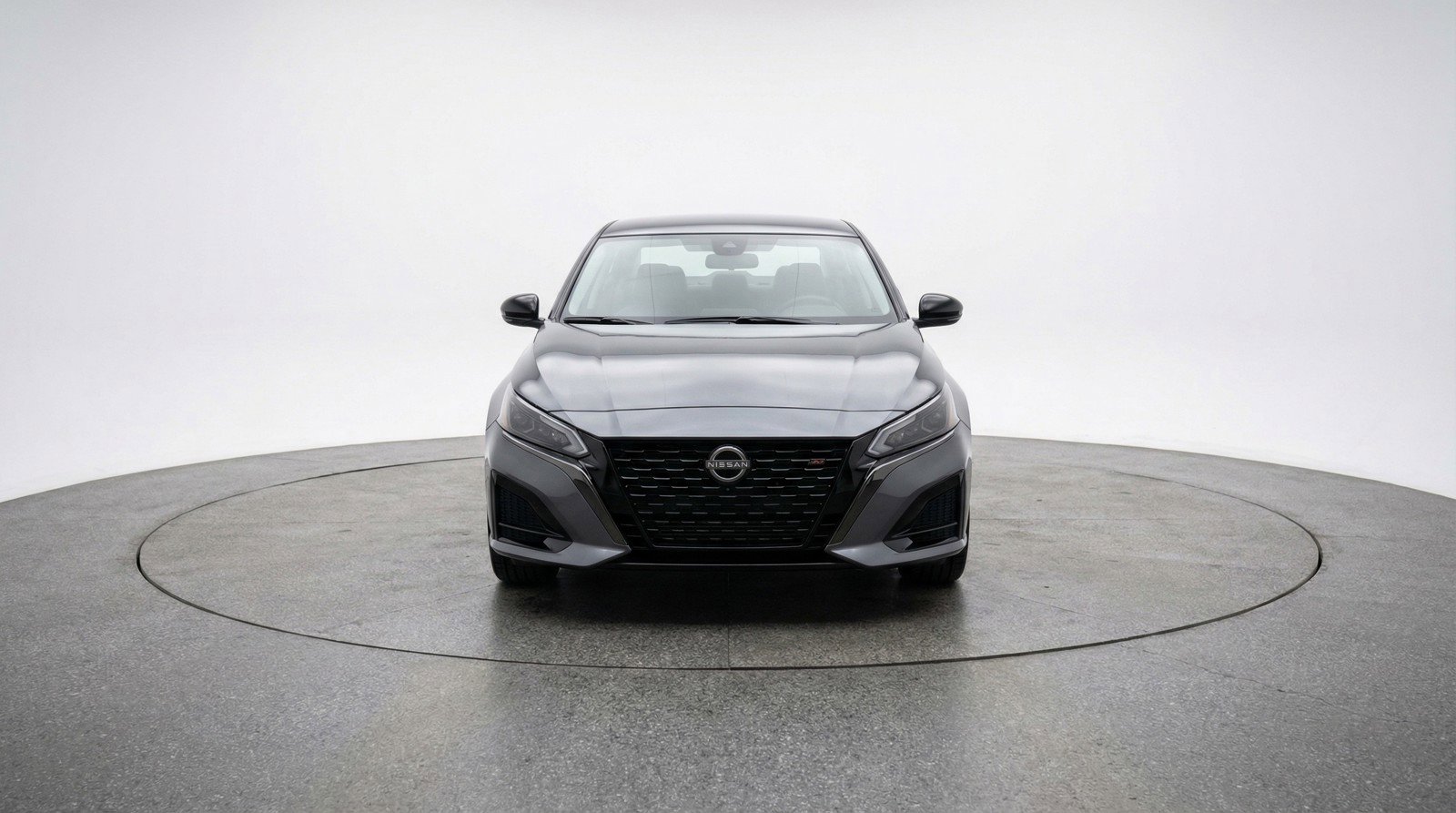 Used 2025 Nissan Altima 2.5 SV FWD image 2