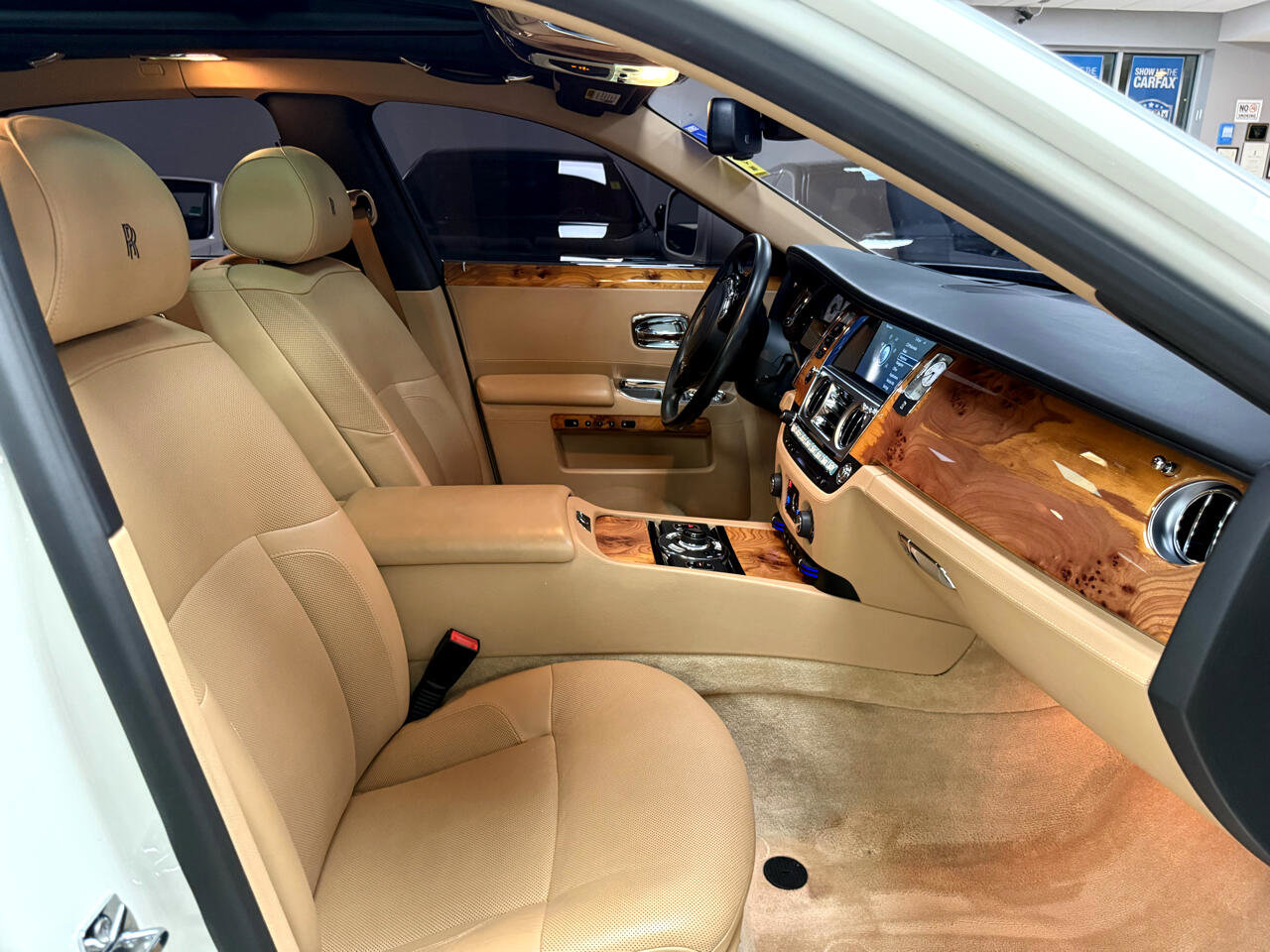 Used 2011 Rolls-Royce Ghost image 17