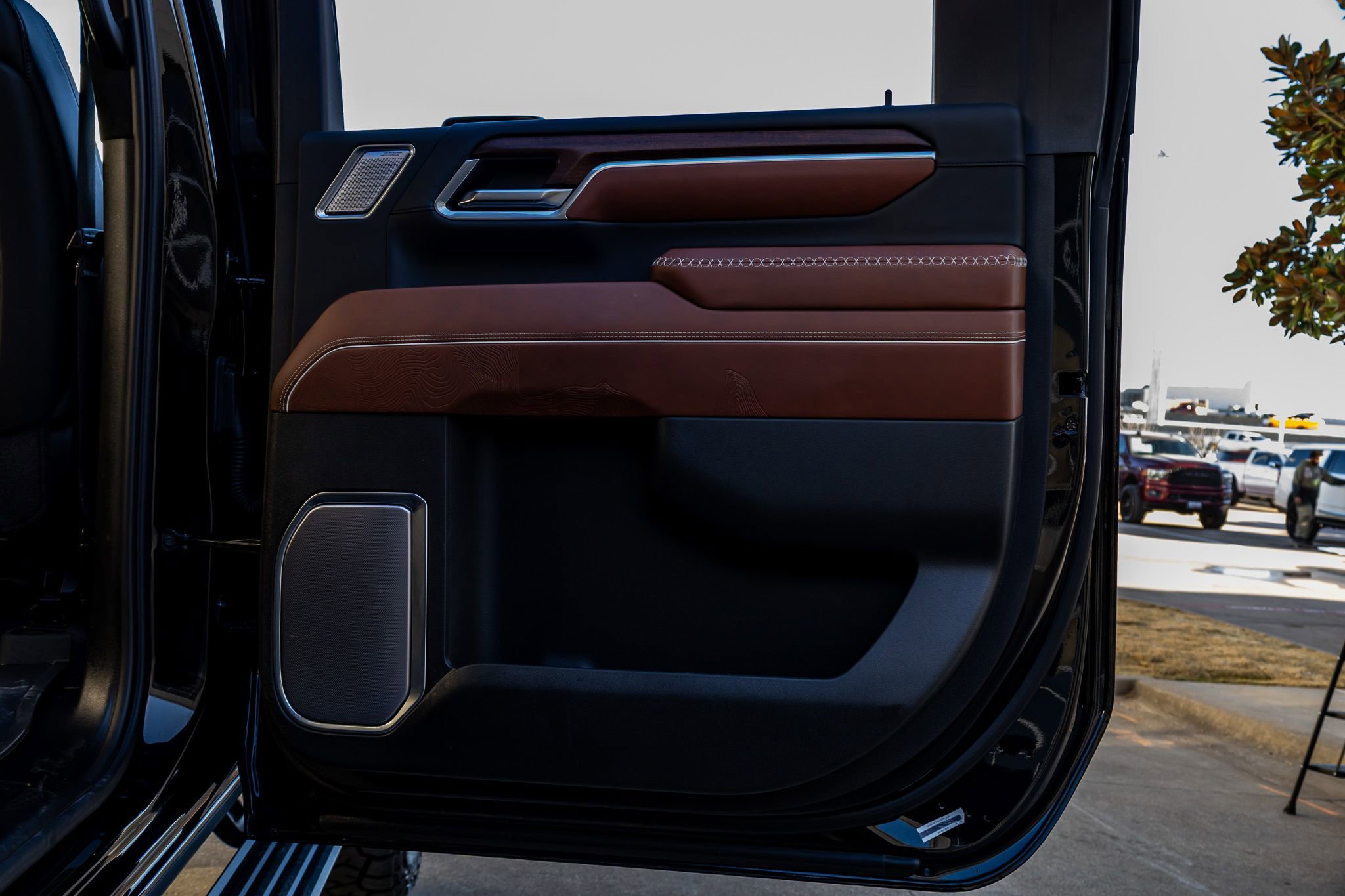 Used 2025 GMC Sierra 2500 Denali Ultimate image 39