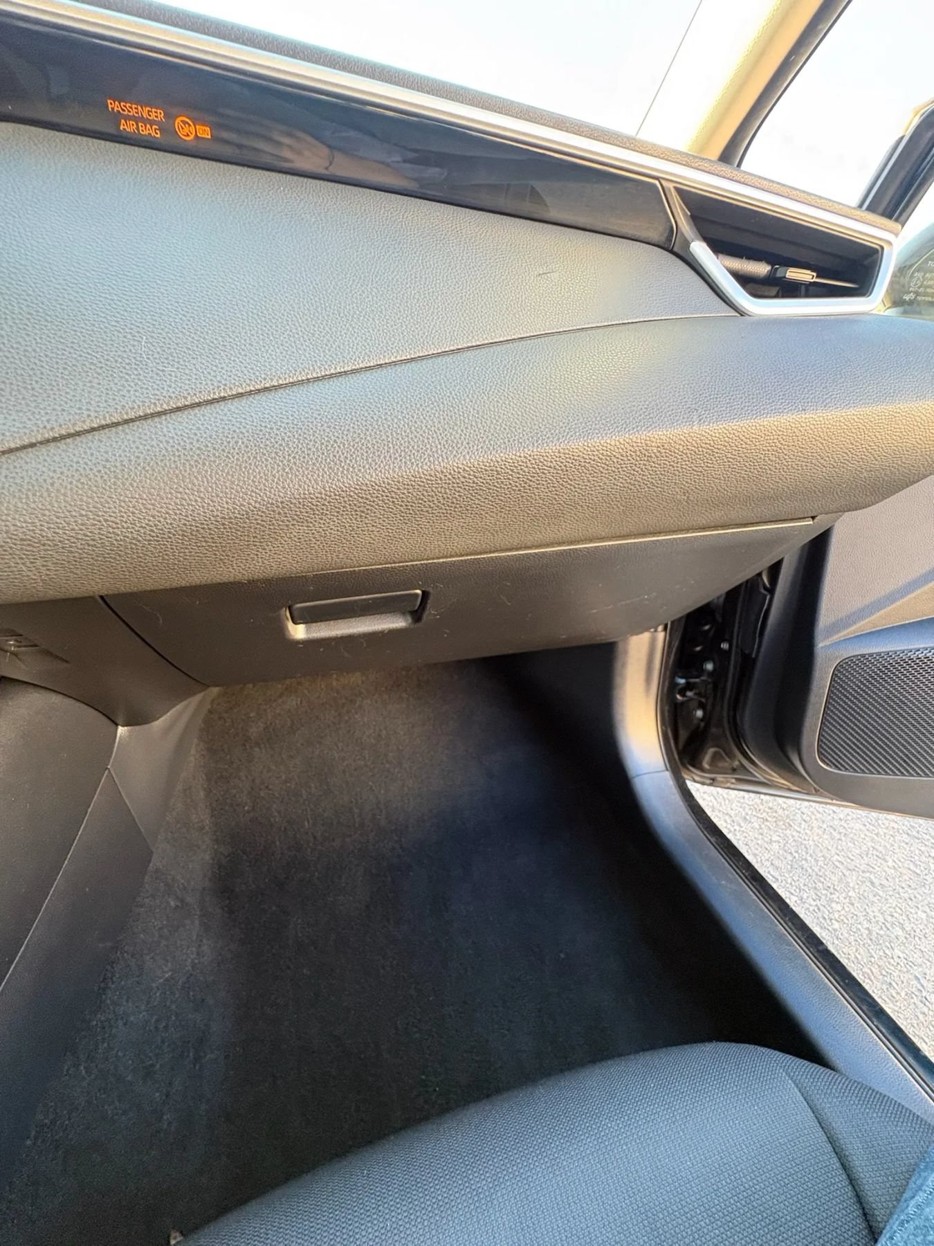 Used 2020 Toyota Corolla LE FWD image 27
