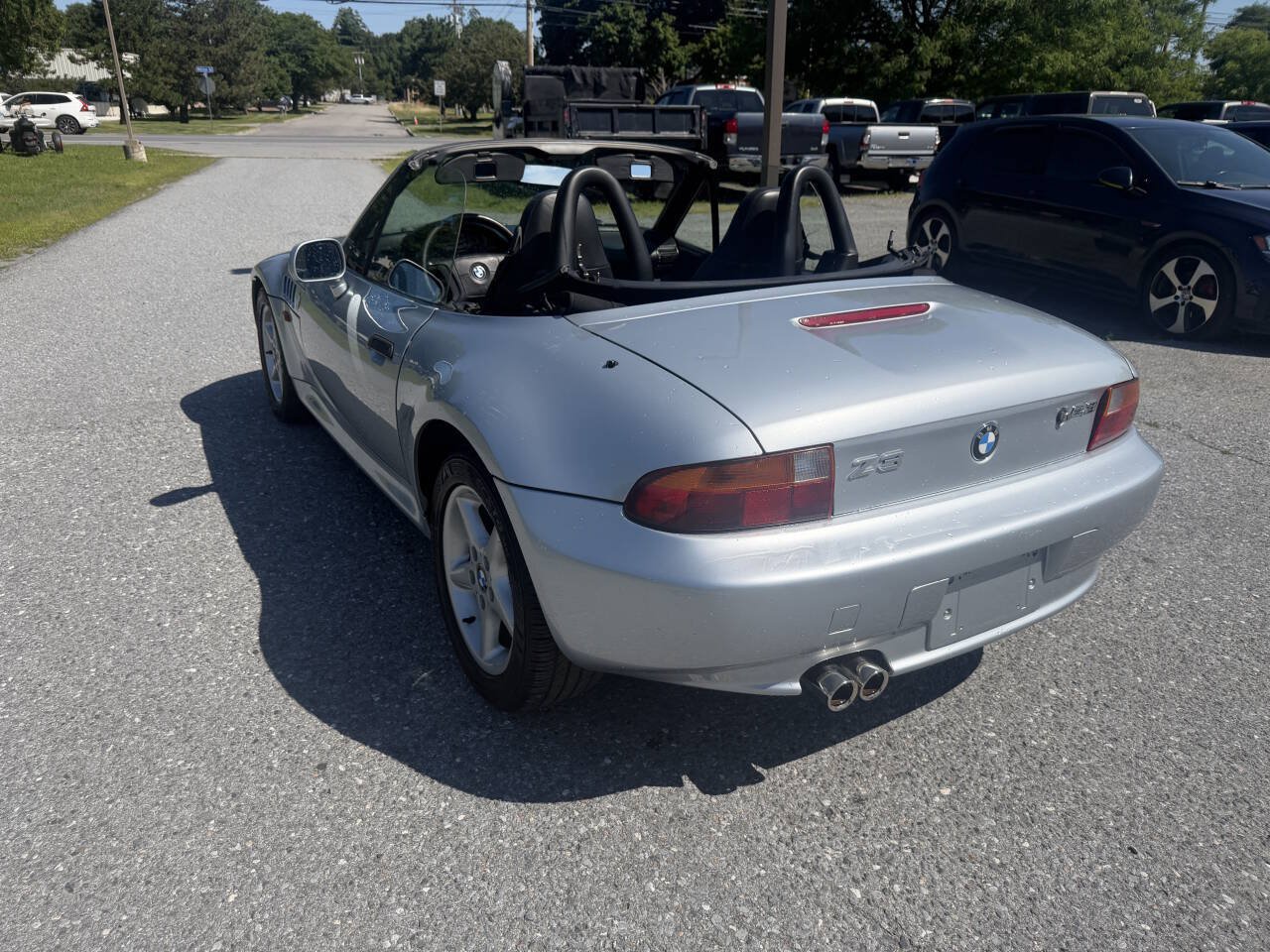 Used 1999 BMW Z3 2.5i RWD image 3