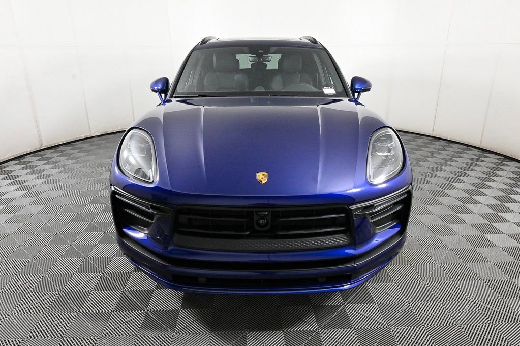 Used 2025 Porsche Macan image 37