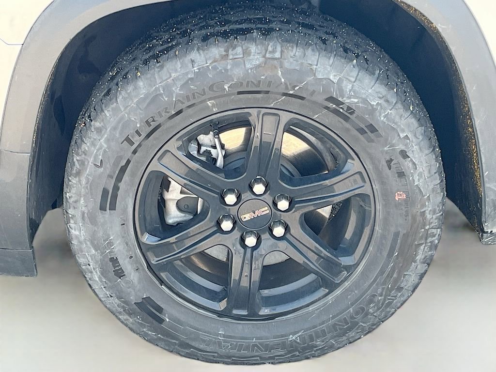 Used 2023 GMC Acadia AT4 w/ Technology Package AWD/4WD image 34