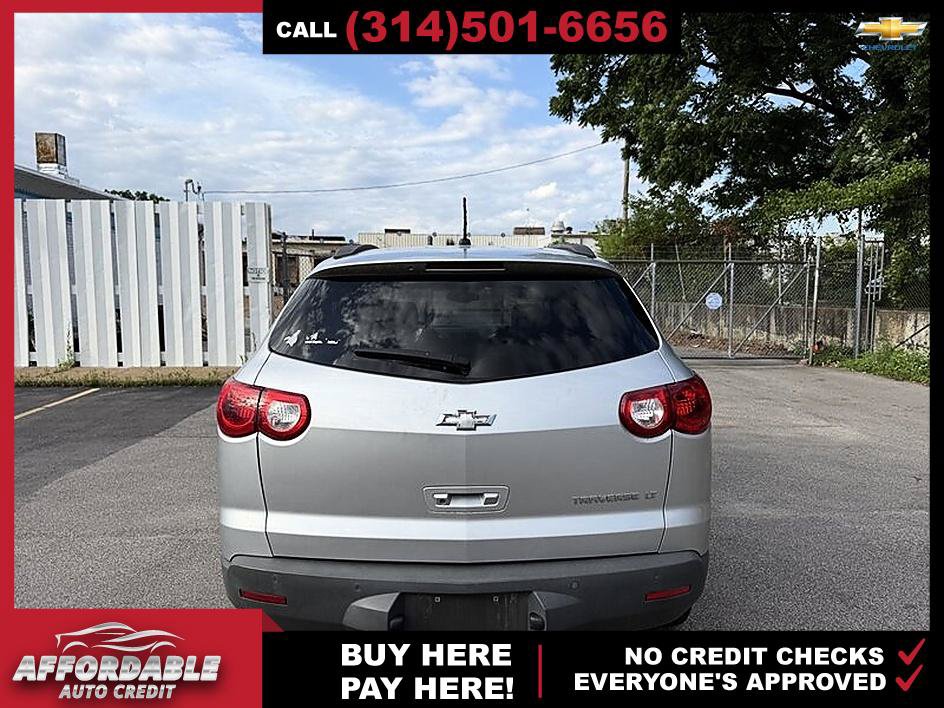Used 2010 Chevrolet Traverse LT w/ Personal Connectivity Package FWD image 4