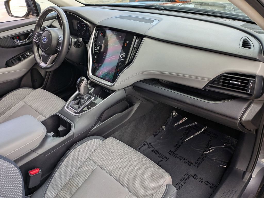 Used 2025 Subaru Outback Premium image 29
