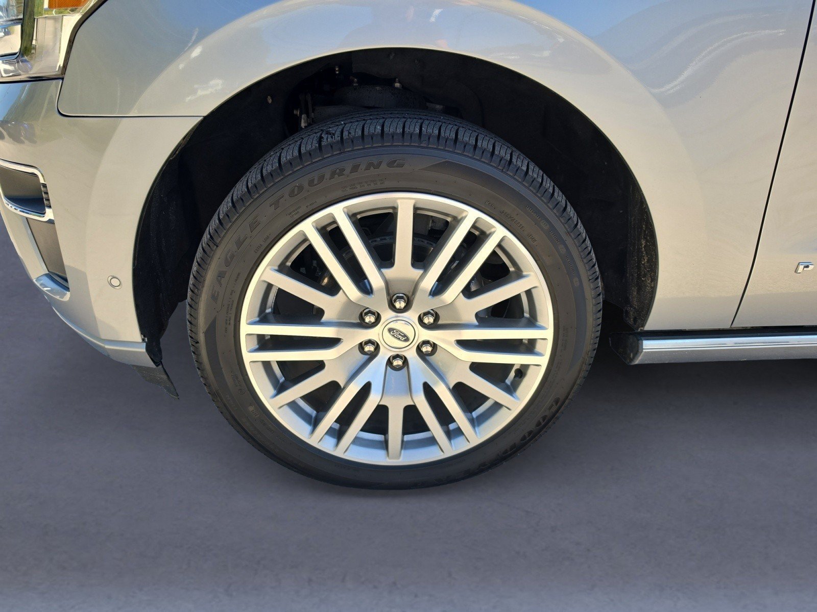 Used 2024 Ford Expedition Platinum AWD/4WD image 37