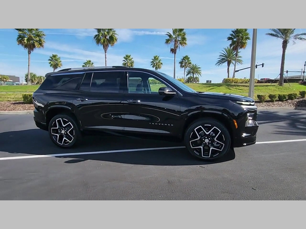 New 2026 Chevrolet Traverse High Country image 23