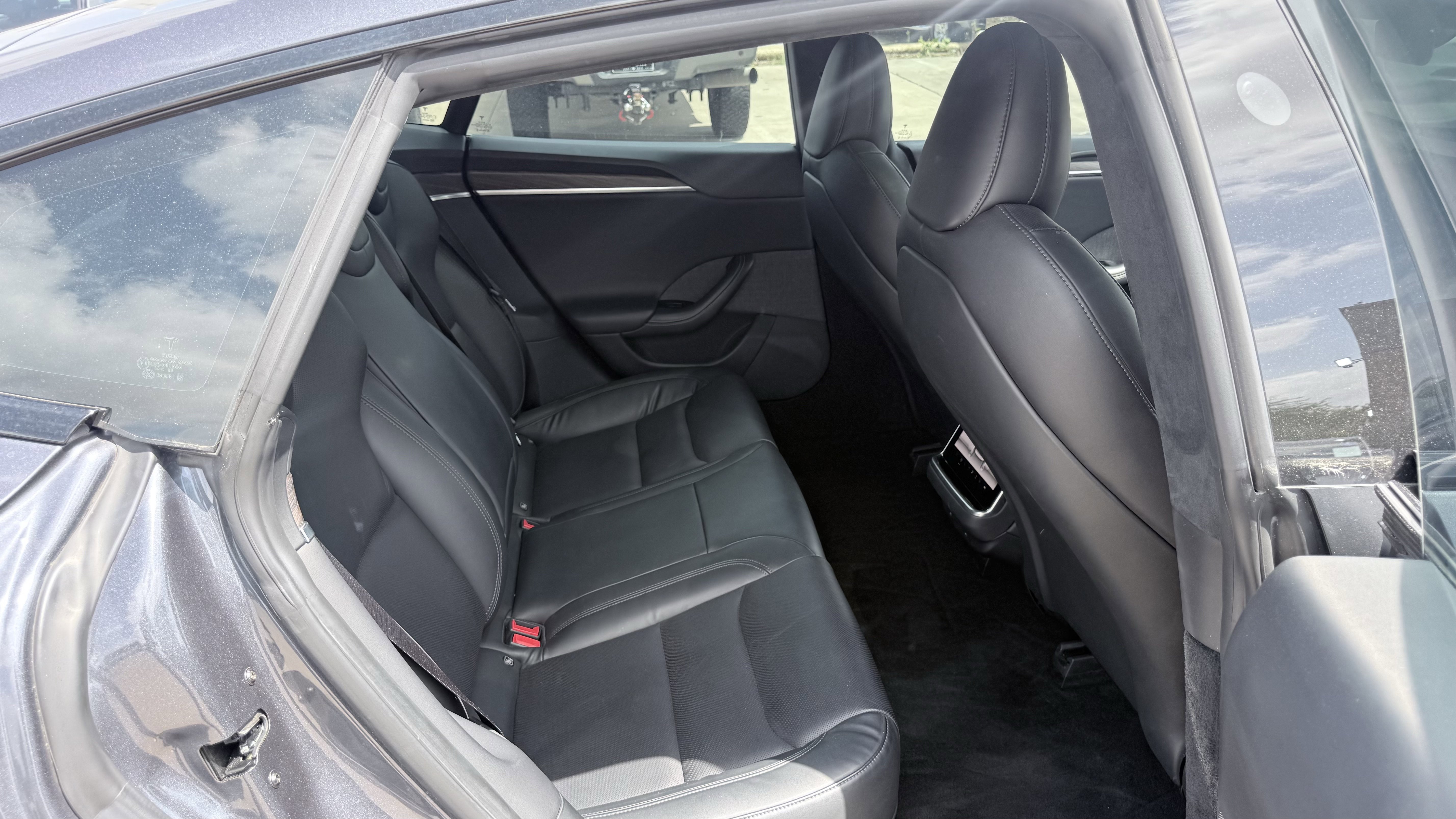 Used 2022 Tesla Model S AWD/4WD image 33