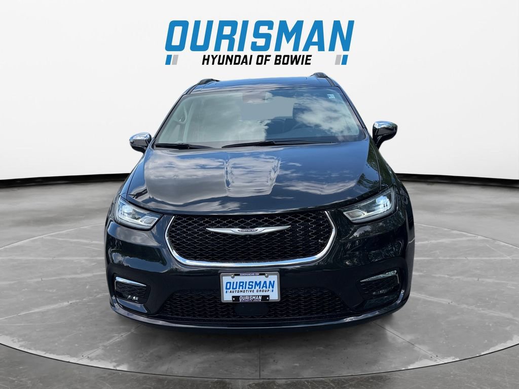 Used 2023 Chrysler Pacifica Limited image 8