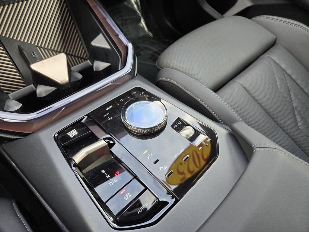 Certified 2025 BMW X3 xDrive30i w/ Premium Package image 24