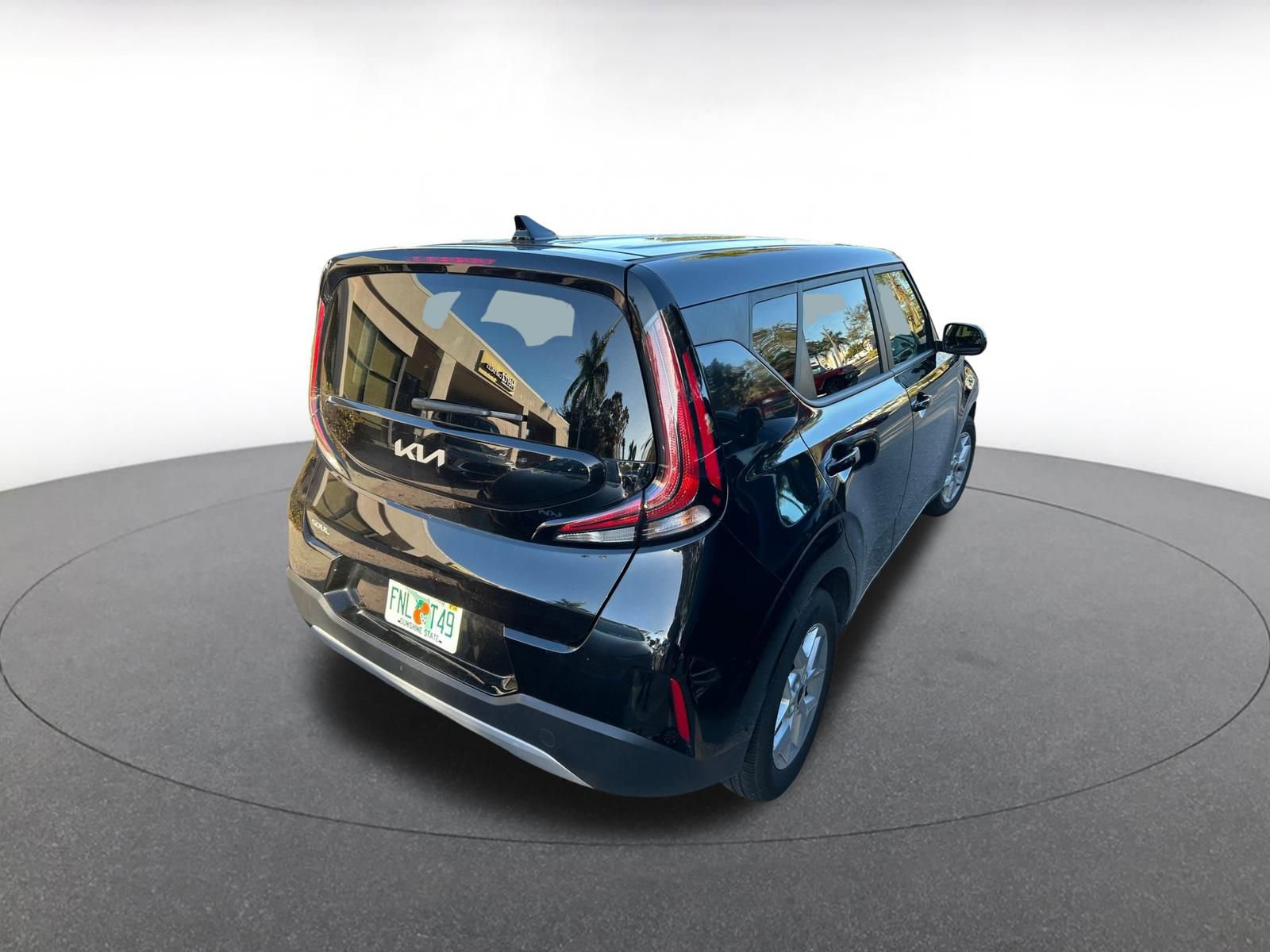 Used 2025 Kia Soul LX w/ LX Technology Package image 7