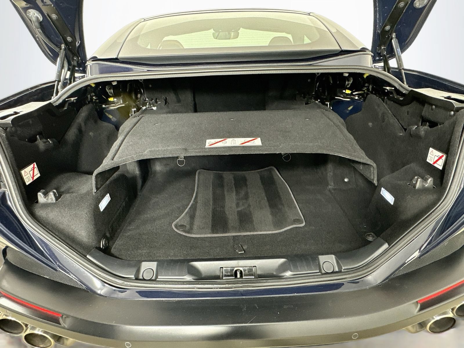 Used 2020 Ferrari Portofino RWD image 34