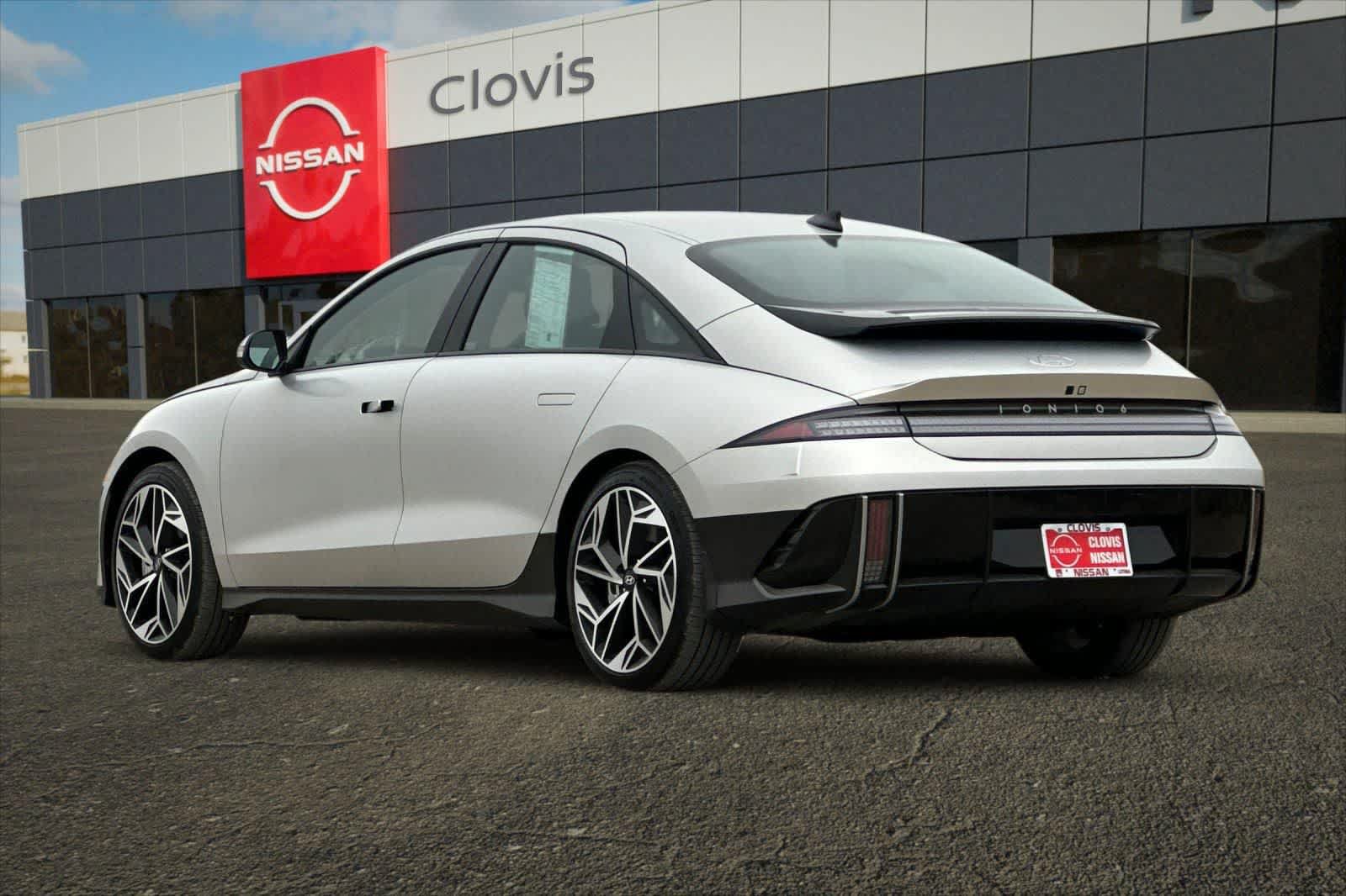Used 2023 Hyundai Ioniq 6 SEL AWD/4WD image 7