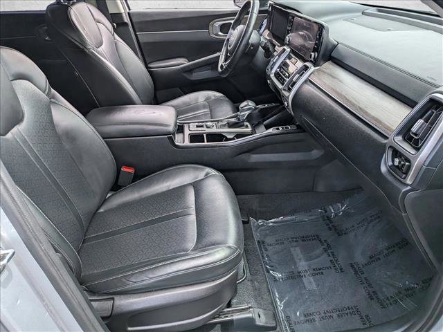 Used 2022 Kia Sorento EX w/ Panoramic Sunroof Package FWD image 30