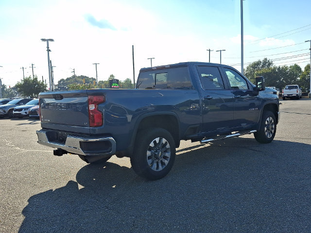 Used 2024 Chevrolet Silverado 2500 LT AWD/4WD image 3