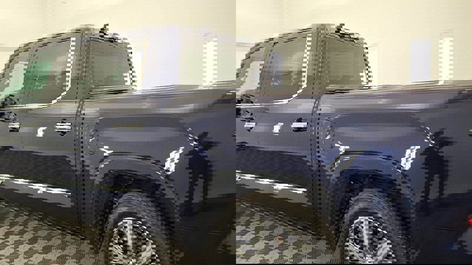Used 2022 Toyota Tundra Capstone image 2