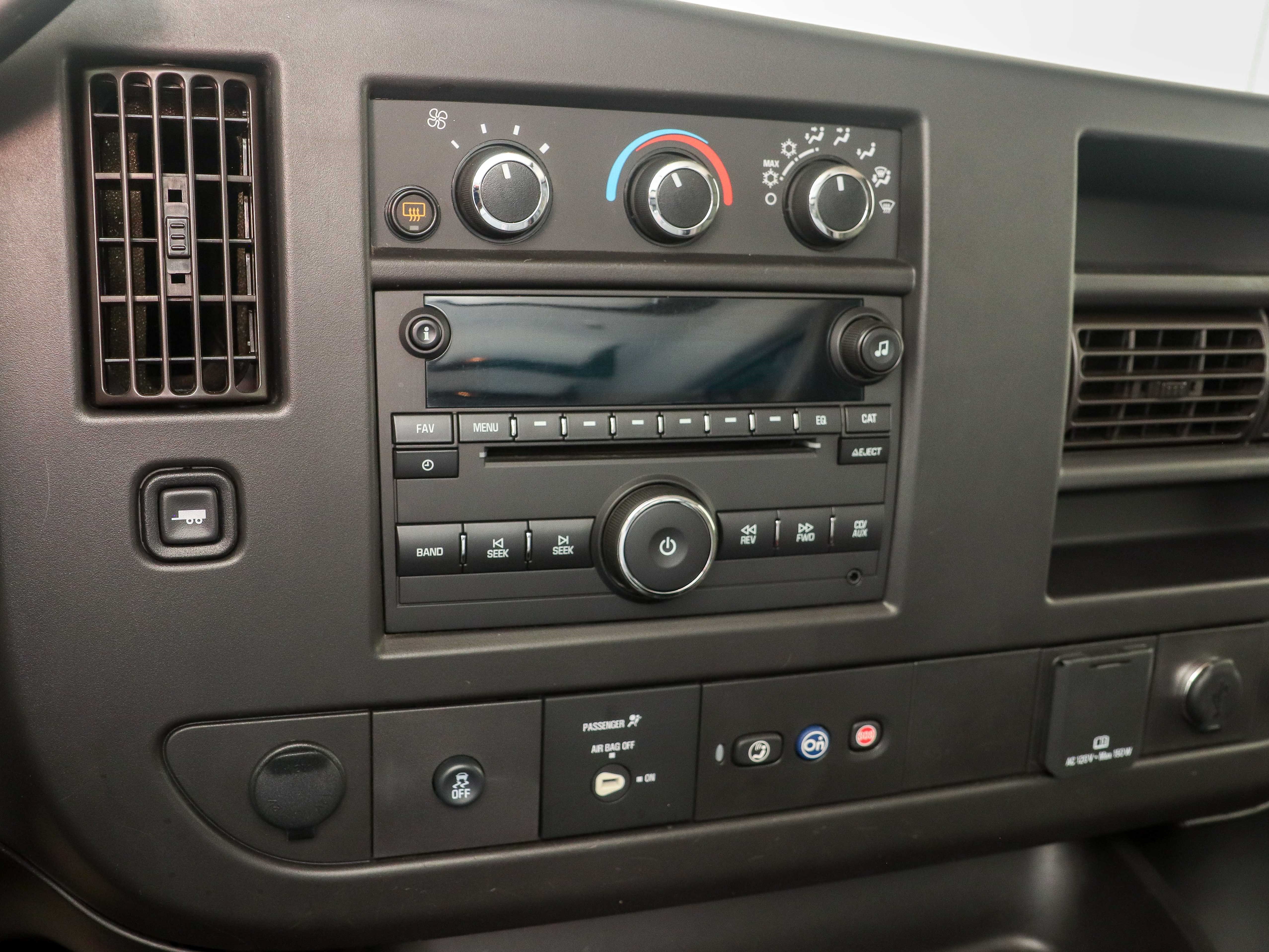 Used 2020 Chevrolet Express 3500 LS RWD image 15