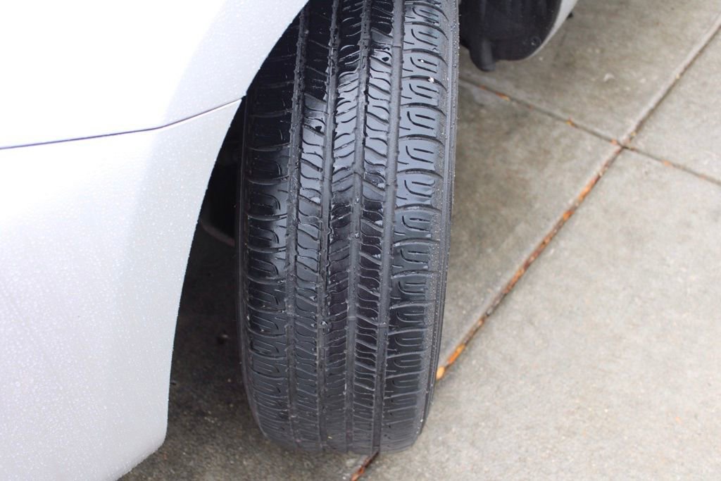 Used 2012 Toyota RAV4 FWD image 12