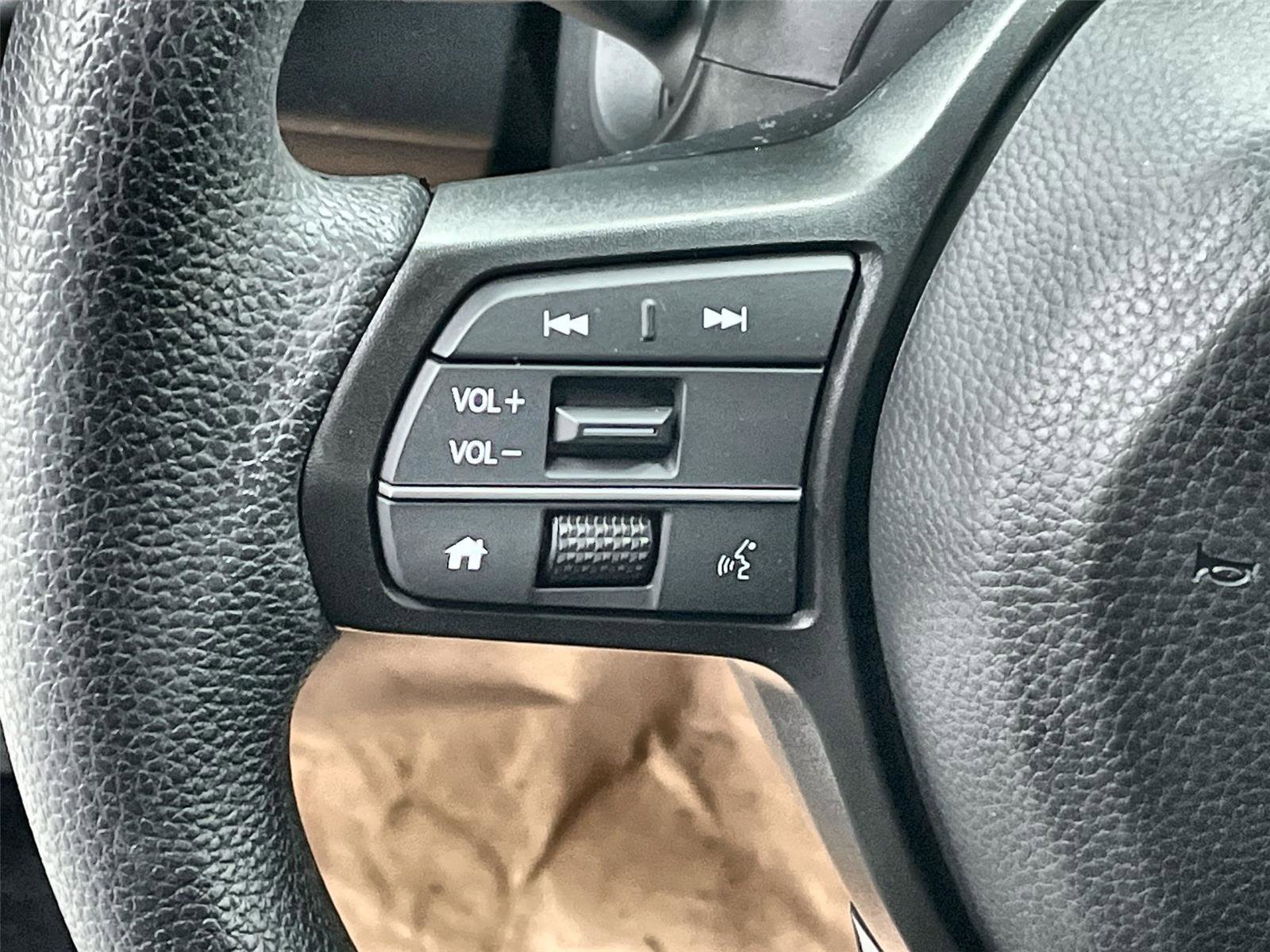 New 2026 Honda HR-V LX image 15