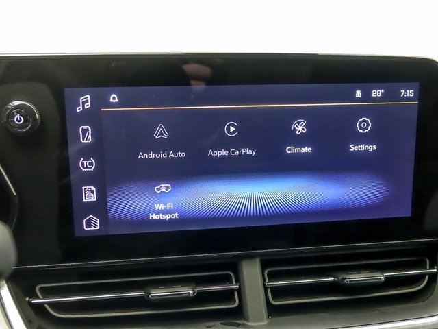 Used 2025 Chevrolet Trax LT w/ LT Convenience Package image 17