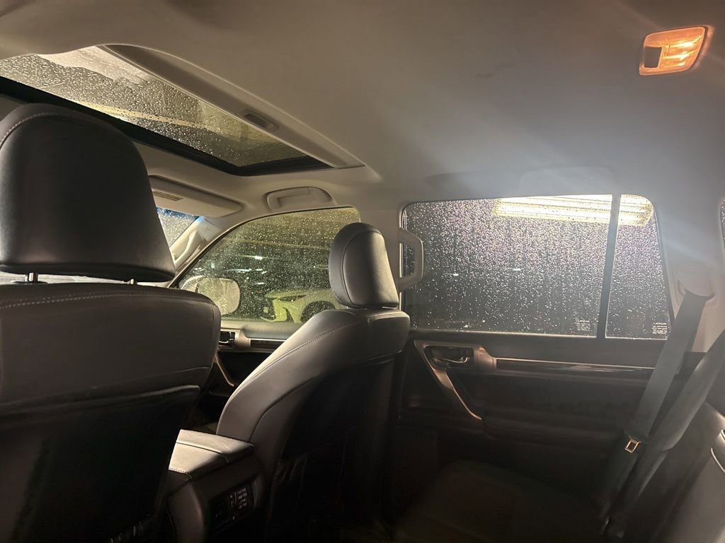 Used 2015 Lexus GX 460 image 11