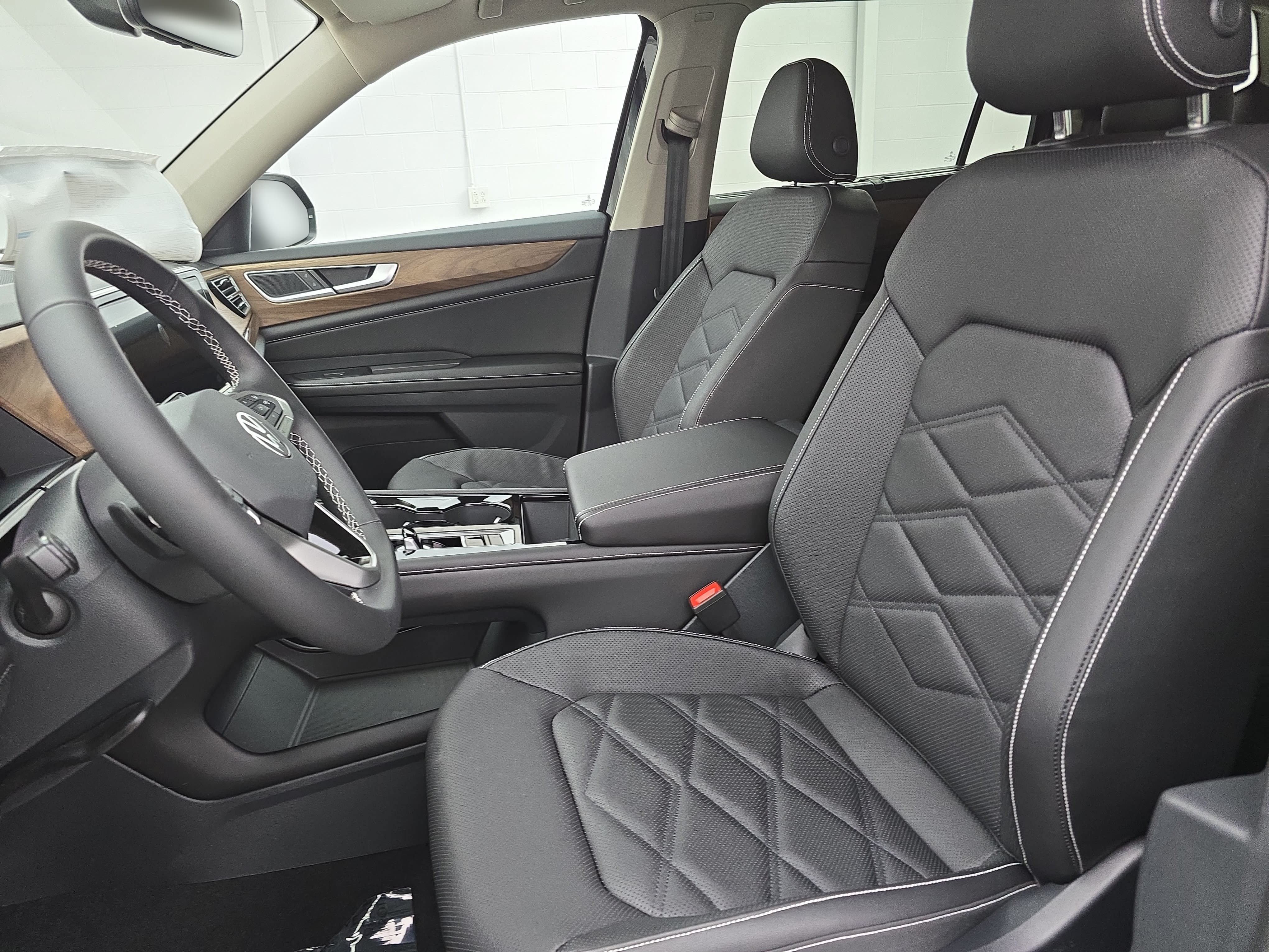 New 2026 Volkswagen Atlas SE FWD image 16