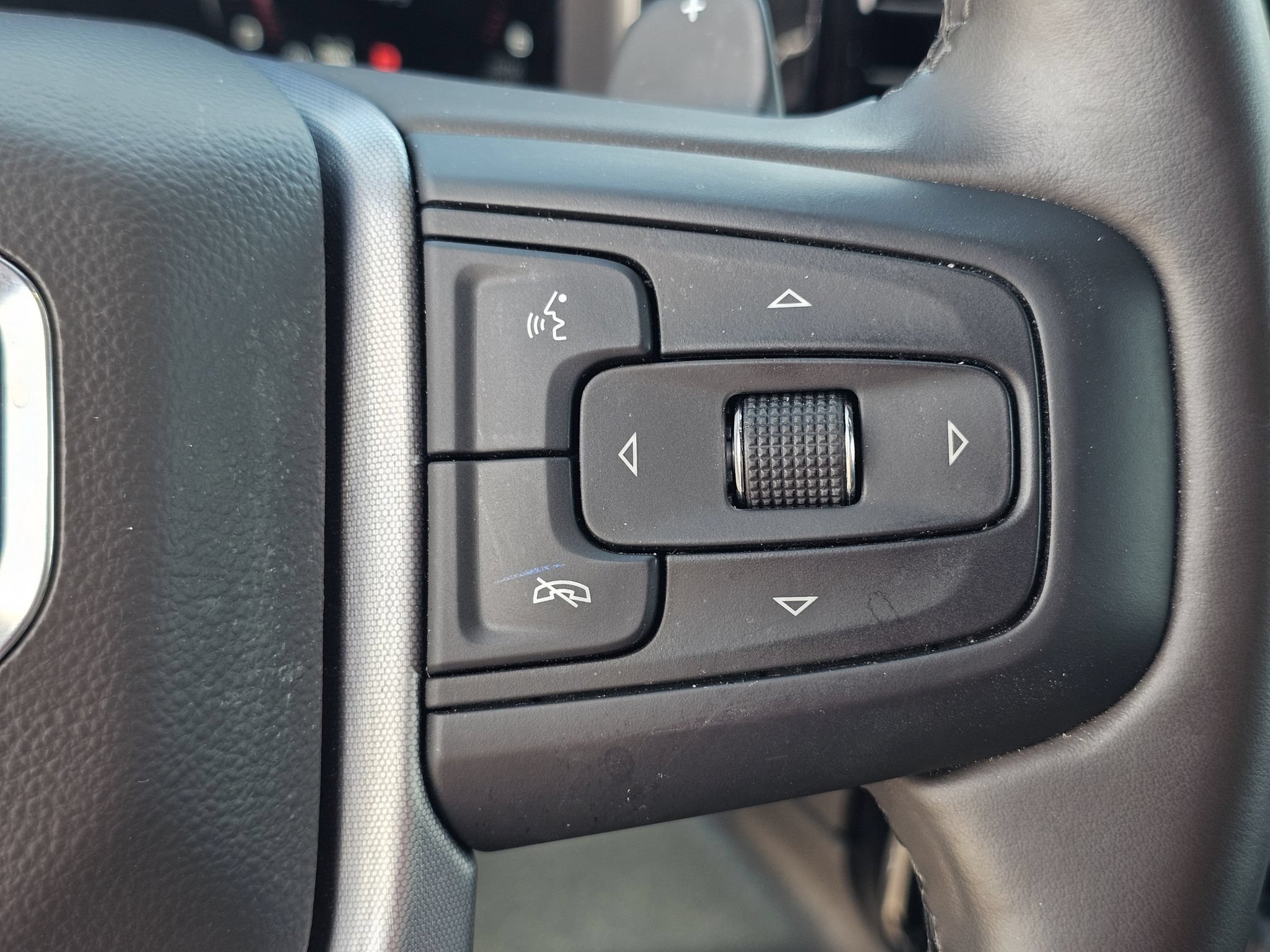 Used 2024 GMC Sierra 1500 SLT w/ SLT Premium Plus Package AWD/4WD image 24