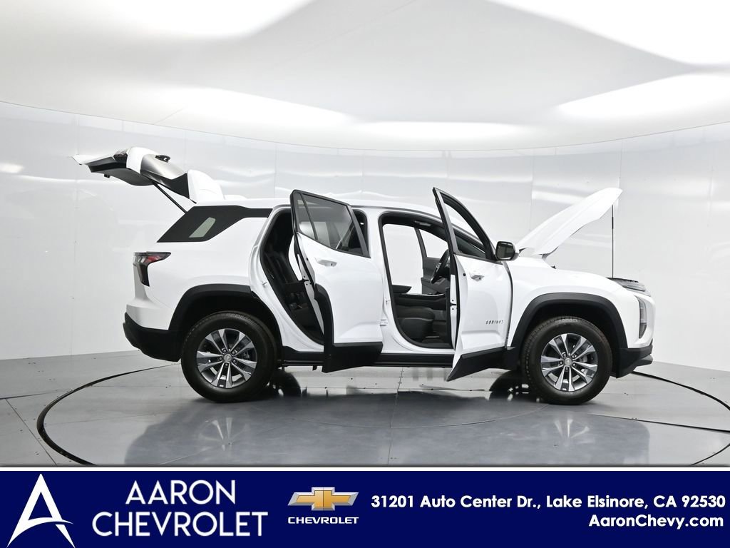 New 2026 Chevrolet Equinox LT image 3