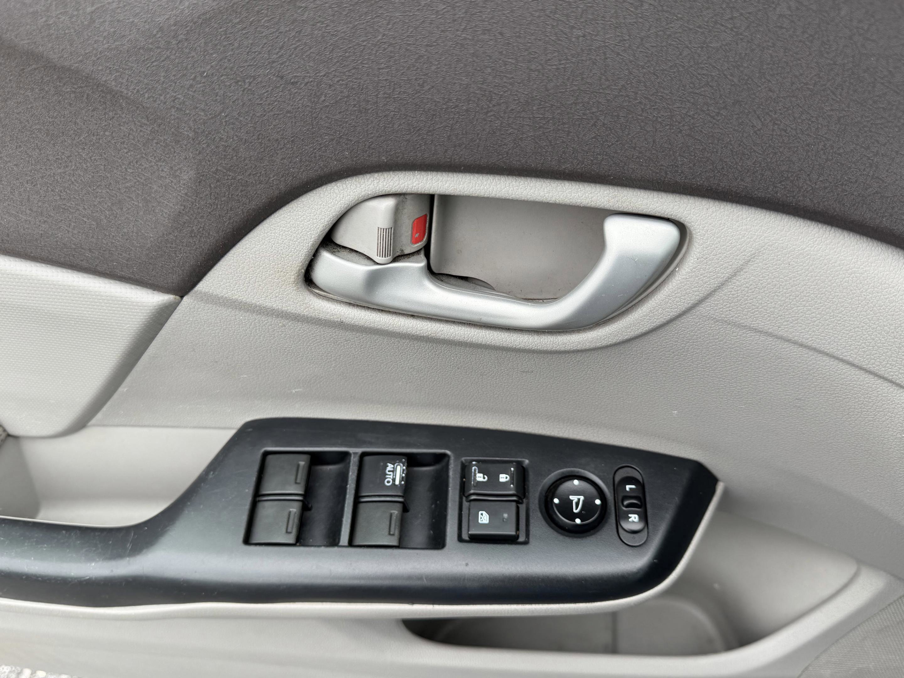 Used 2012 Honda Civic LX image 13