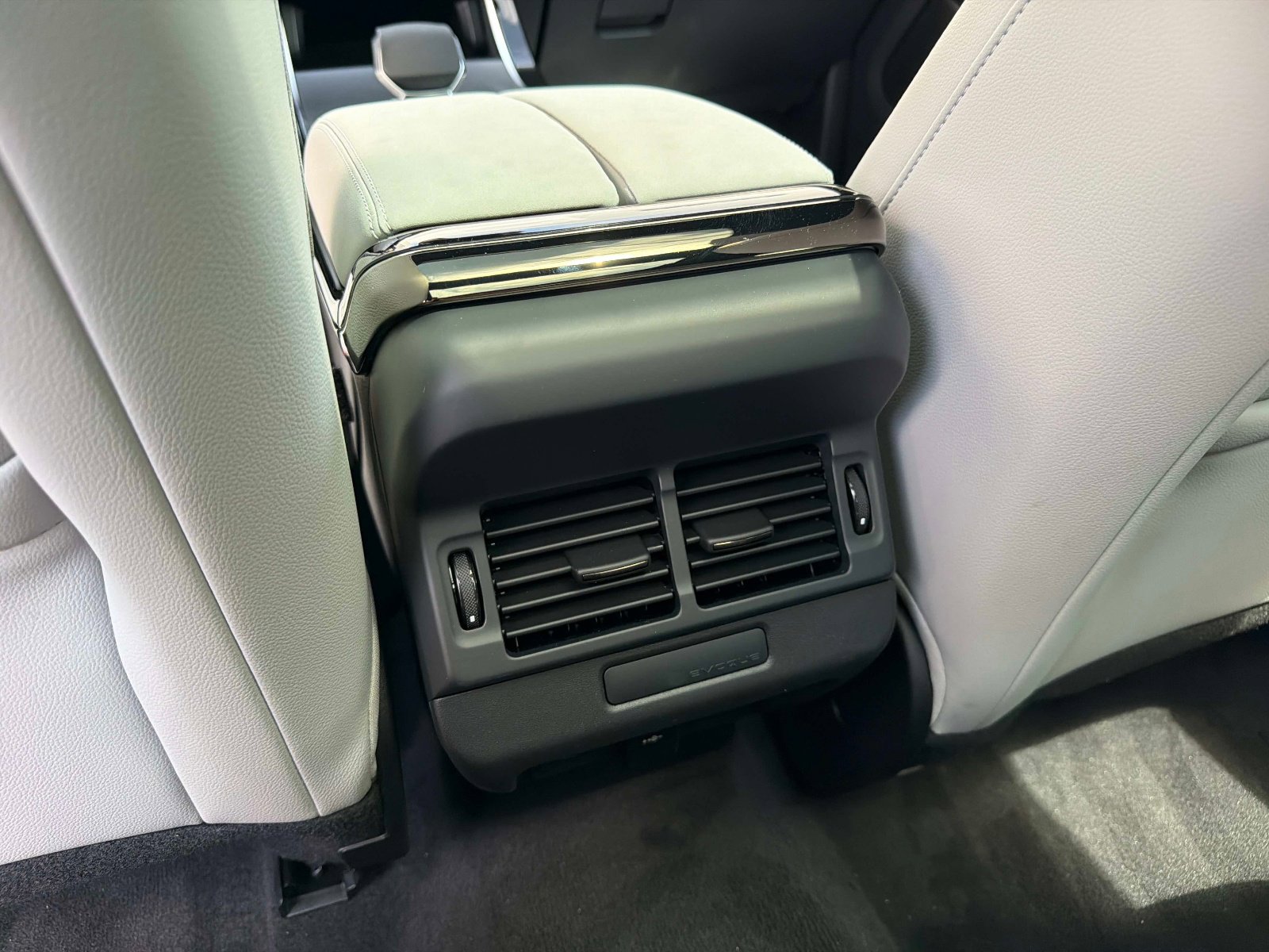 New 2026 Land Rover Range Rover Evoque S image 15