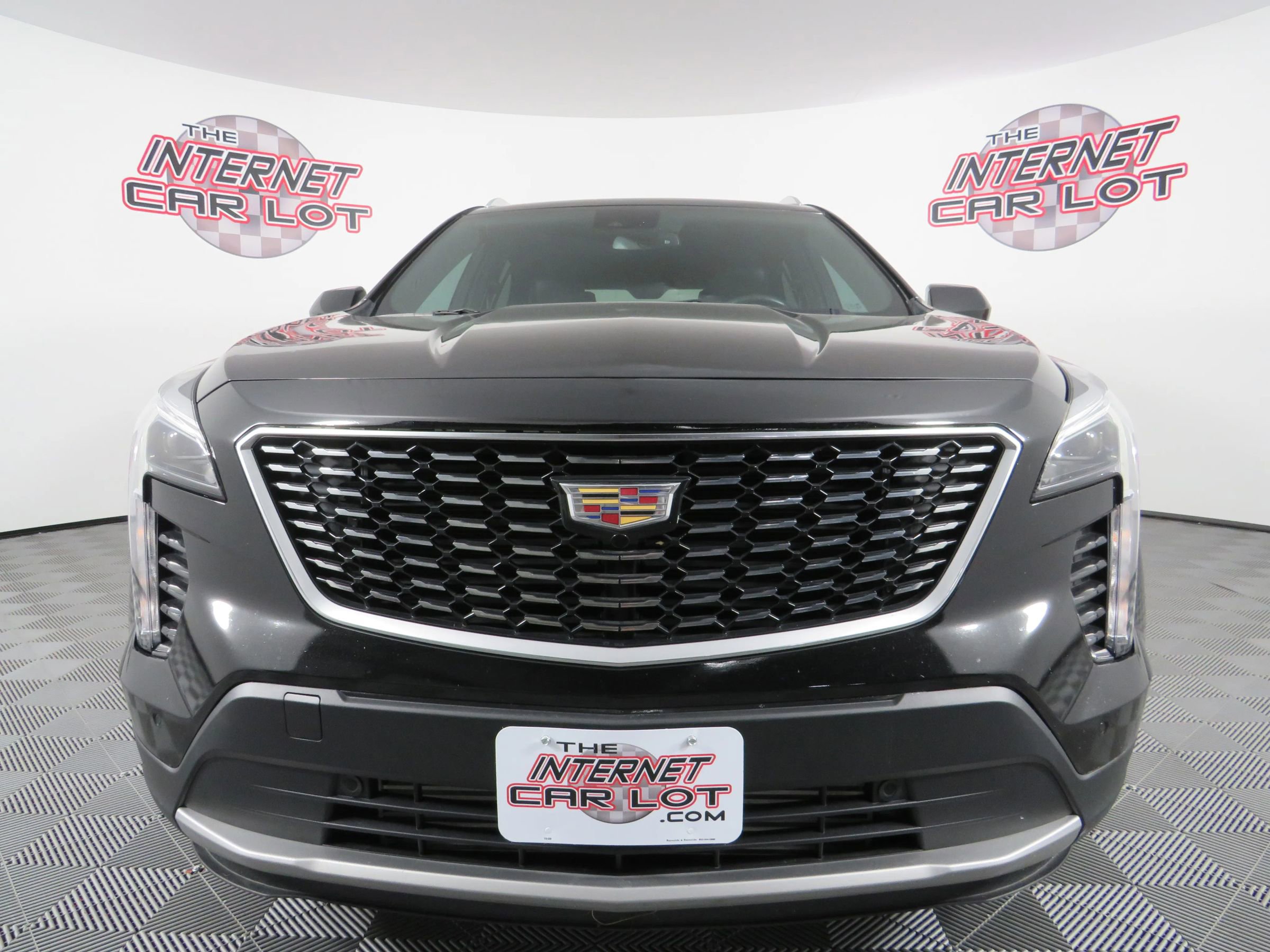 Used 2020 Cadillac XT4 Premium Luxury image 2