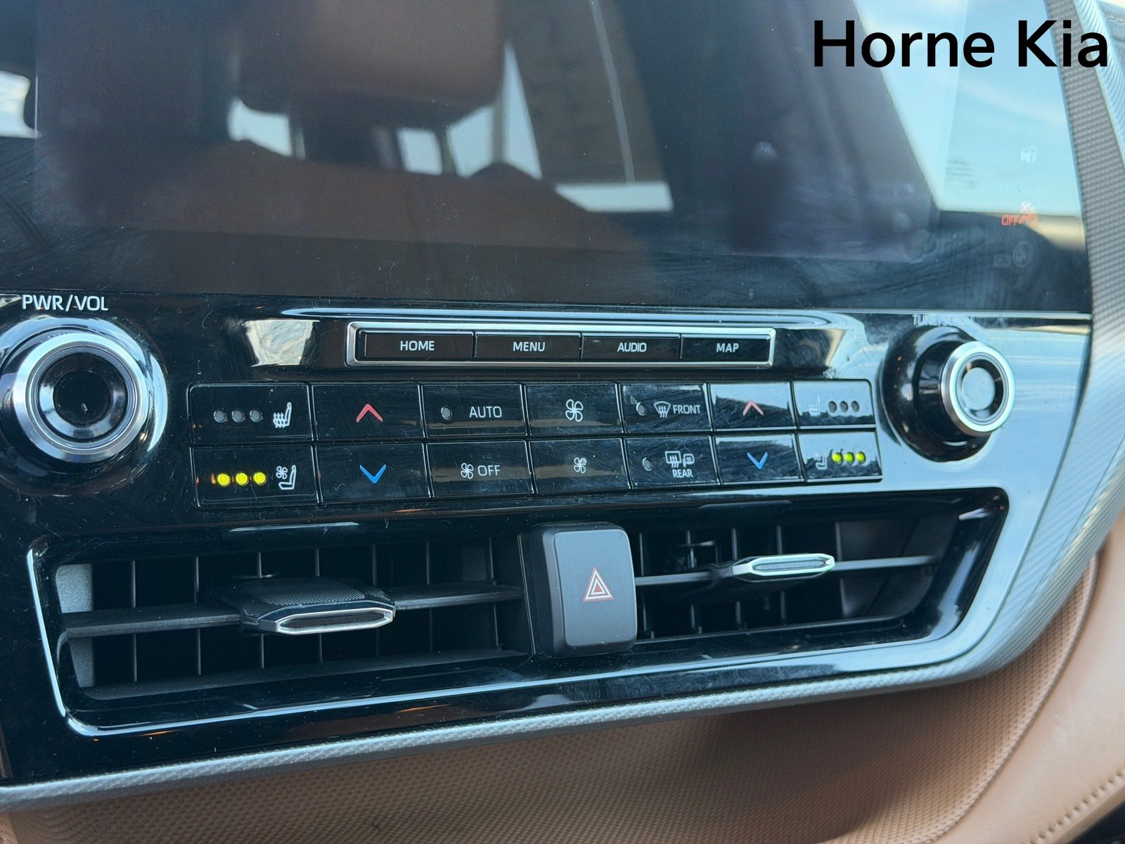 Used 2021 Toyota Highlander Platinum AWD/4WD image 25