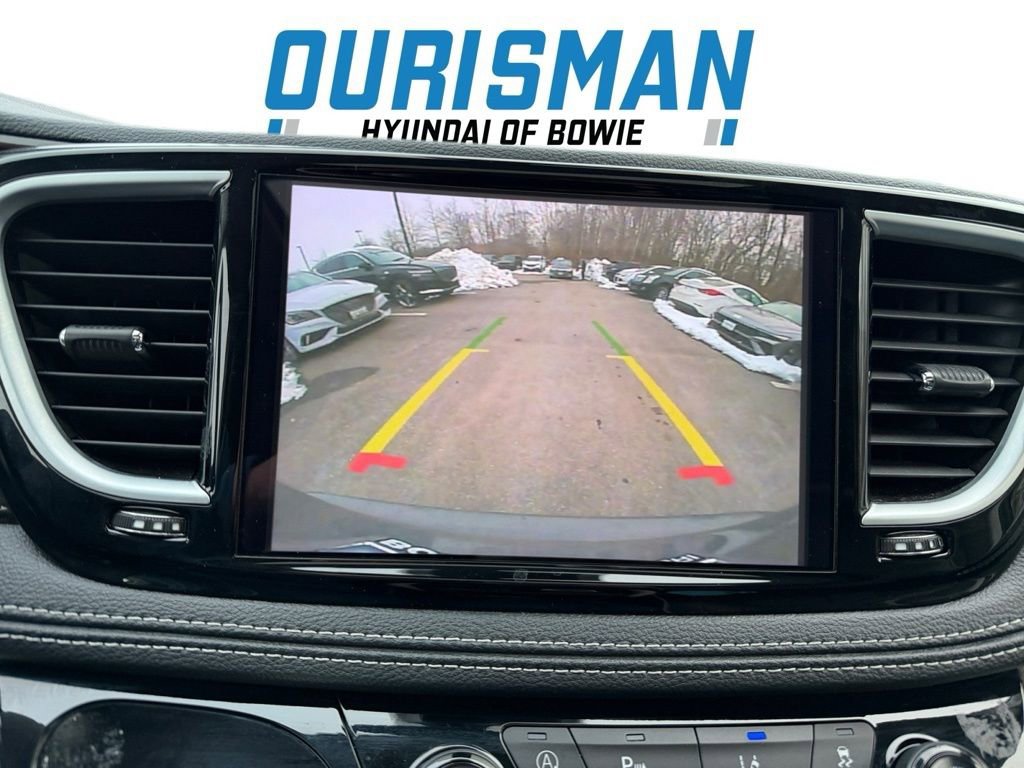 Used 2023 Chrysler Pacifica Limited image 29