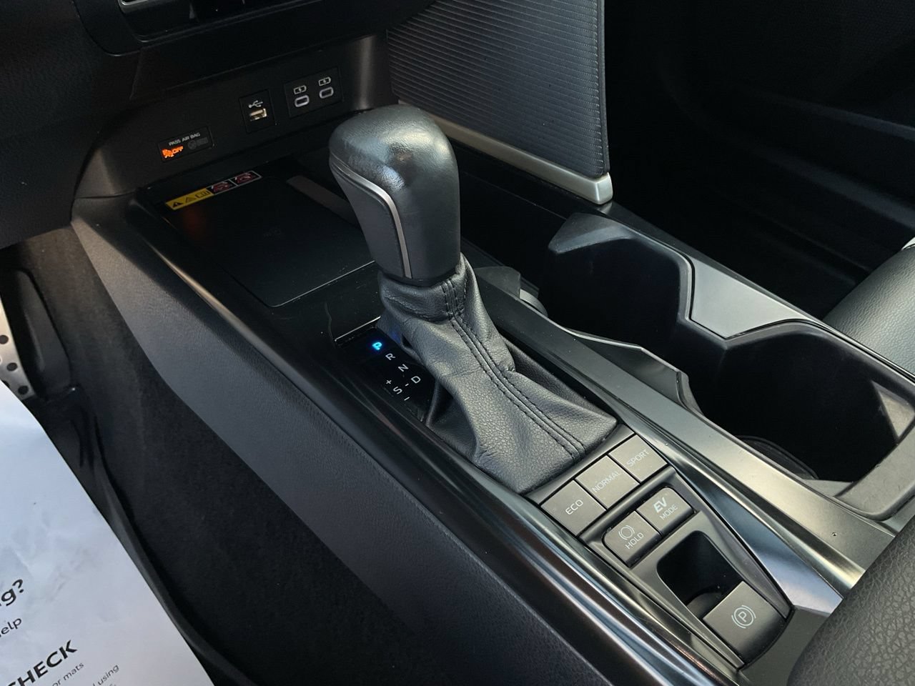 Used 2025 Toyota Camry SE FWD image 24
