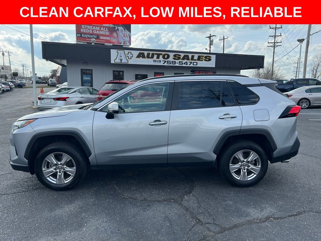 Used 2022 Toyota RAV4 XLE AWD/4WD image 1