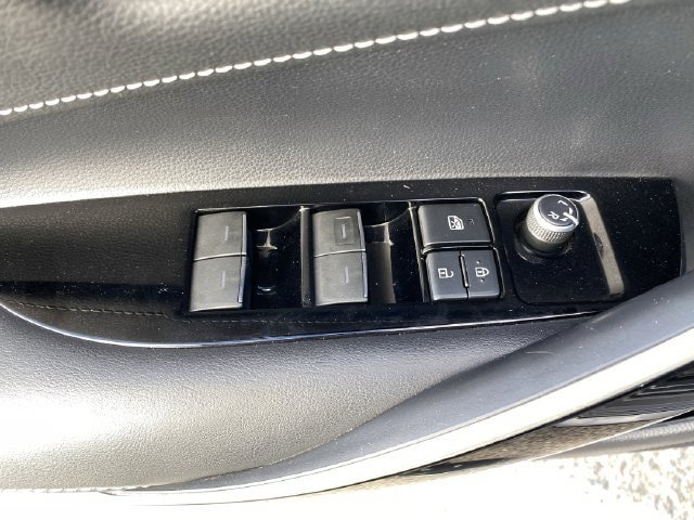 Used 2021 Toyota Corolla XSE w/ Carpet Mat Package (TMS) FWD image 20