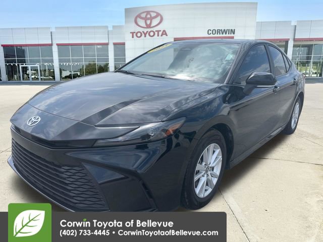 Used 2025 Toyota Camry LE image 7