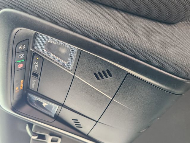 Used 2022 Chevrolet Equinox RS w/ RS Leather Package image 25