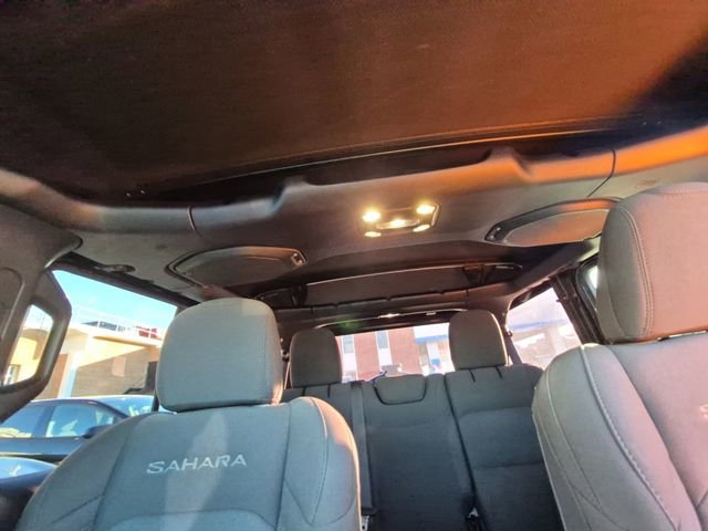 Used 2023 Jeep Wrangler Sahara image 23