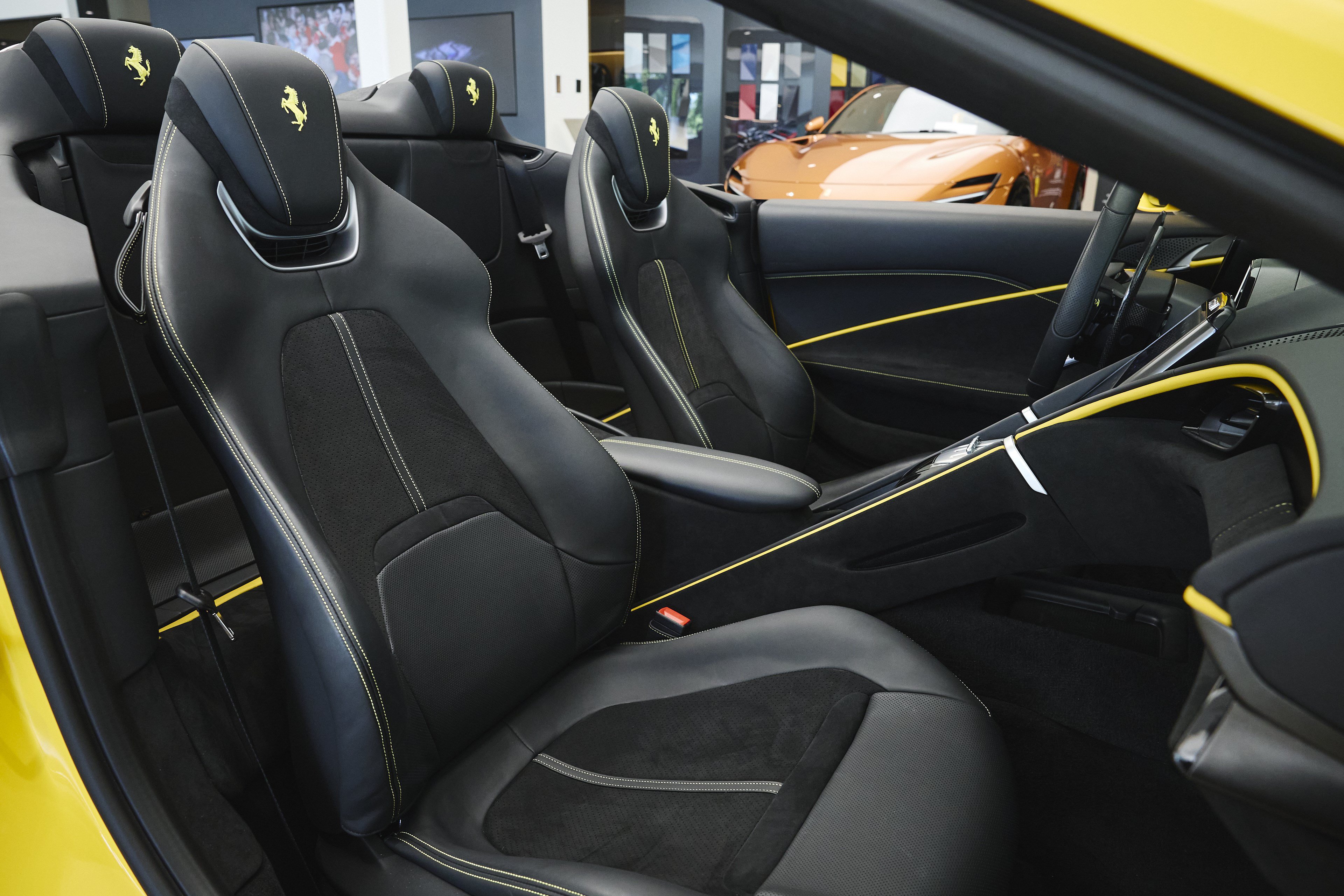 Used 2025 Ferrari Roma Spider RWD image 60
