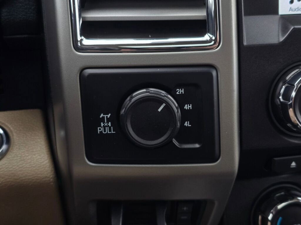 Used 2017 Ford F350 Lariat w/ Lariat Ultimate Package image 32