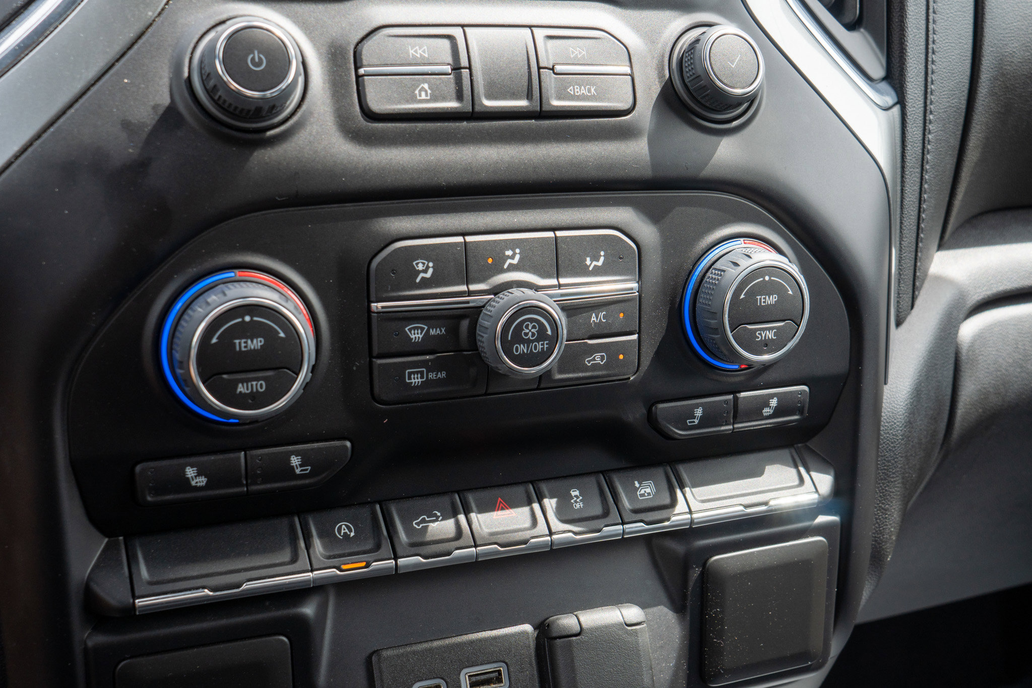 Certified 2022 Chevrolet Silverado 1500 LT AWD/4WD image 20