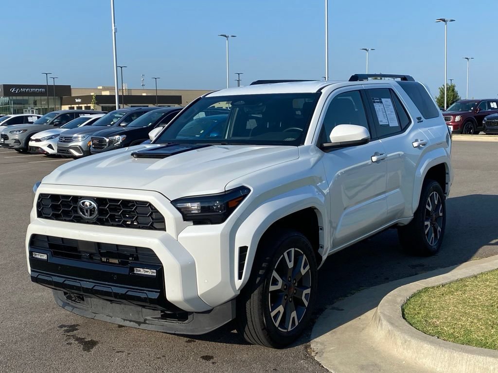 Used 2025 Toyota 4Runner TRD Sport AWD/4WD image 3