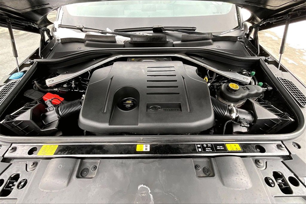 Used 2024 Land Rover Range Rover Sport SE image 30