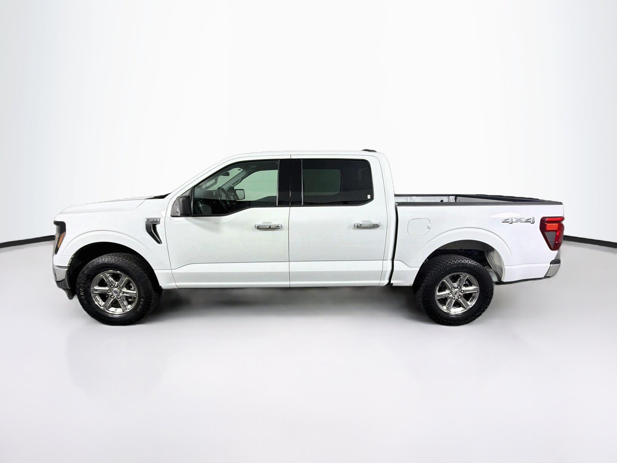 Used 2025 Ford F150 XLT w/ Equipment Group 301A Standard AWD/4WD image 4